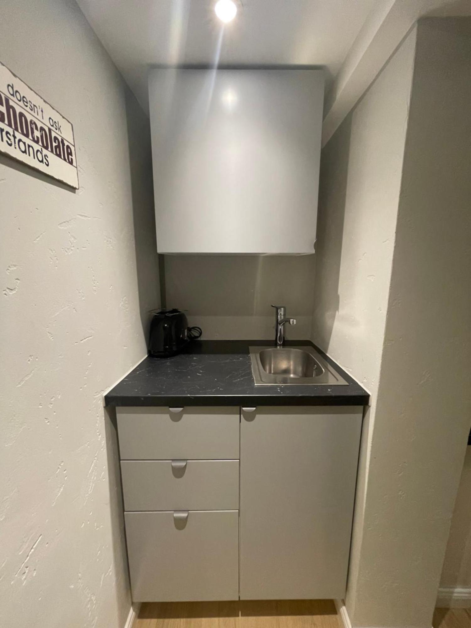 Suesses Kleines Und Zentrales Apartment Fuer Zwei Personen Mitten In Hamburg Dış mekan fotoğraf